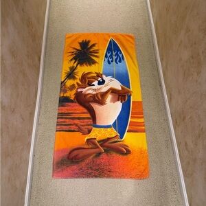 Vintage 2000 Warner Bros. Looney Tunes  beach Towel Tasmanian devil cartoon